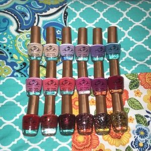paris hilton nail polishes ( 18 )